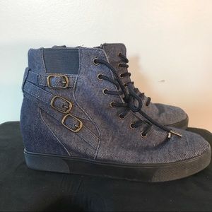 High heeled sneakers size 9